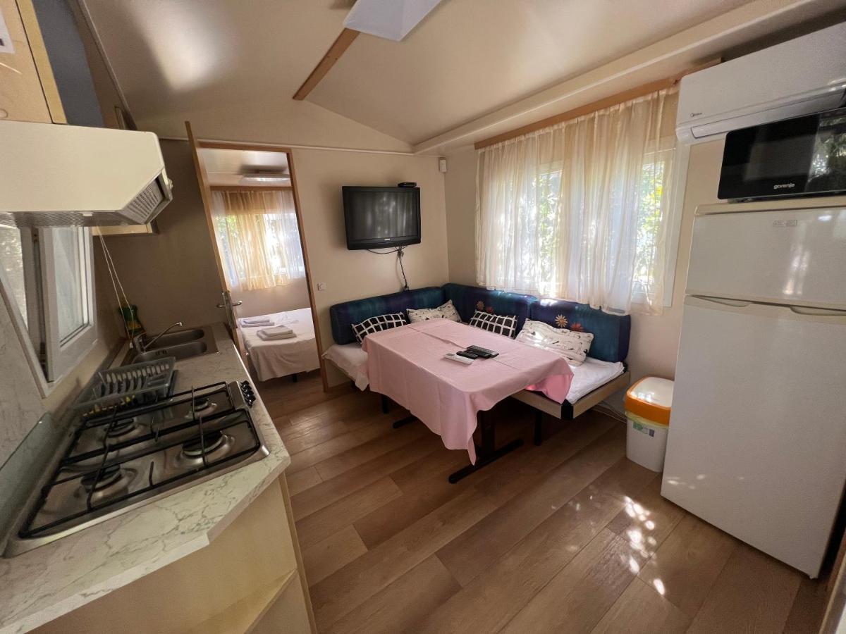 Apartments And Bungalows Vila Dalibor 닌 외부 사진